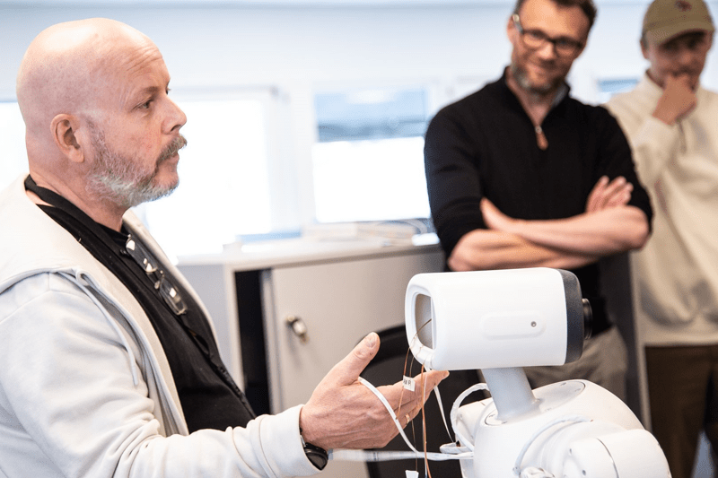 Robotics Systems Engineer (Hands-on Robot Development) with InMind image