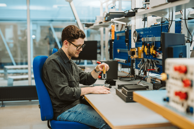 New Product Introduction Technician image