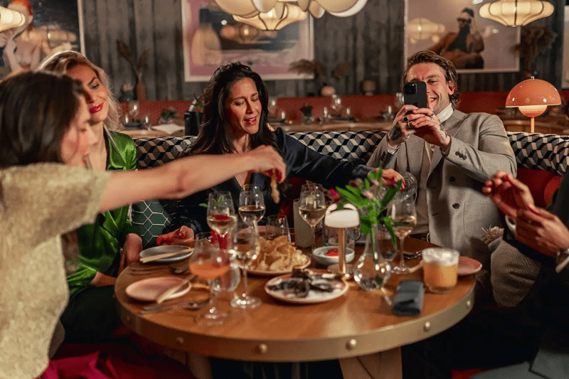 Servis till Gogogaga på Jacy´z Hotel & Resort image