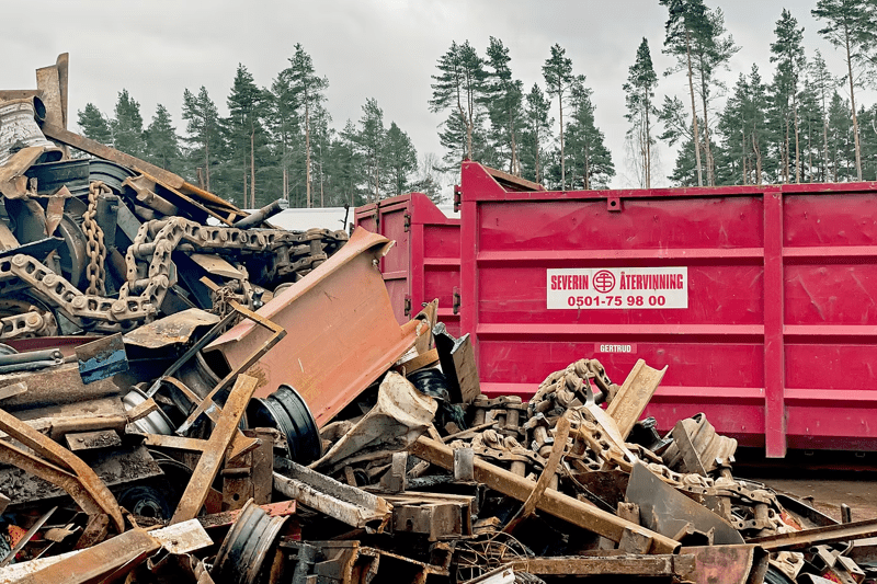 Lastbilschaufför hos Severin Återvinning image