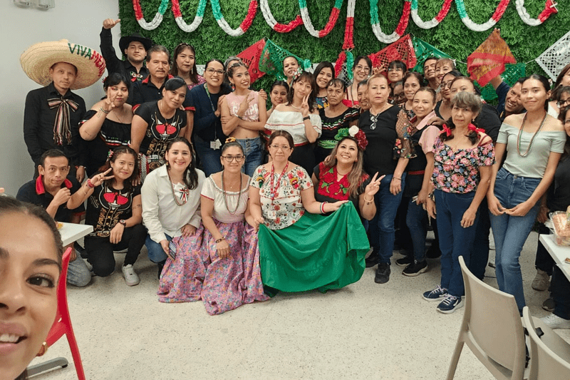 Ventas - $2,284 semanales image