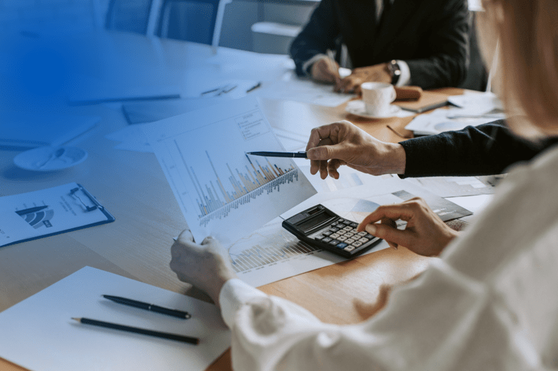 Advisory Senior Legal Analyst image