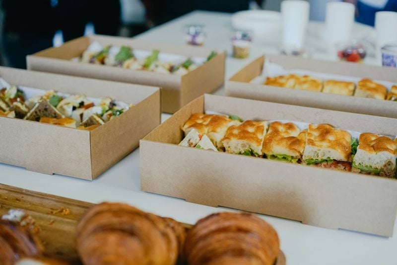 Catering työntekijä Keski-Lapin sesonkiin image