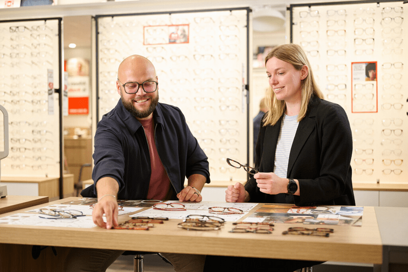 Verkoopmedewerker/Opticien image