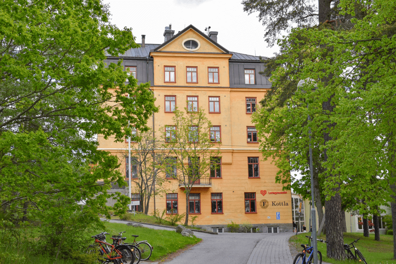 Gymnasielärare i matematik och kemi image