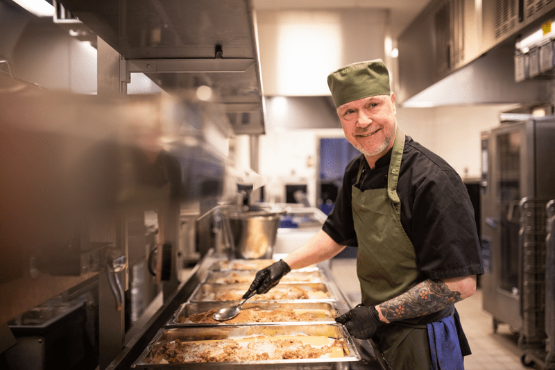 Restaurangmedarbetare till disken på Nordrest på KTH image