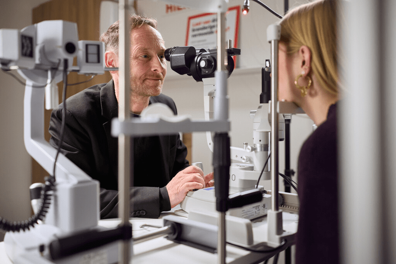 Verkoopmedewerker/Opticien image