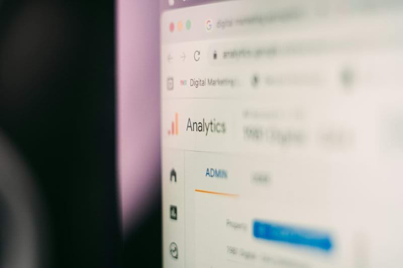 SEO Specialist / Customer Success till RiseRank image