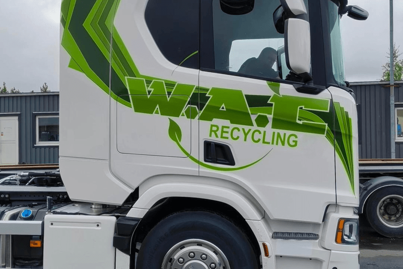 Lastbilschaufför hos W.A.C Recycling﻿ – en del av Vinning image