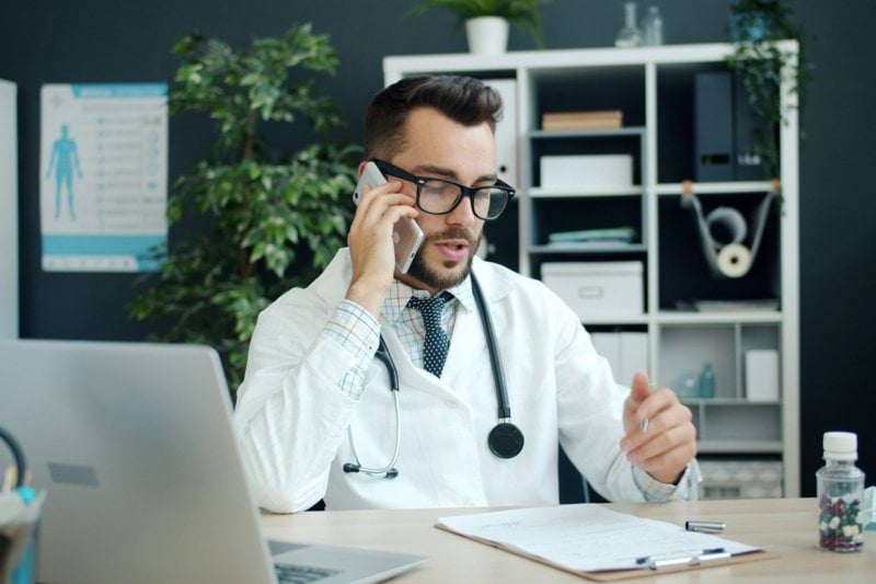 Medico – Assistenza clinica telefonica H24 image