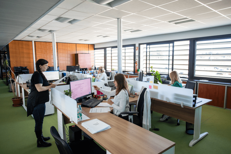 JURISTE DROIT DES CONTRATS / INTERNATIONAL H/F image