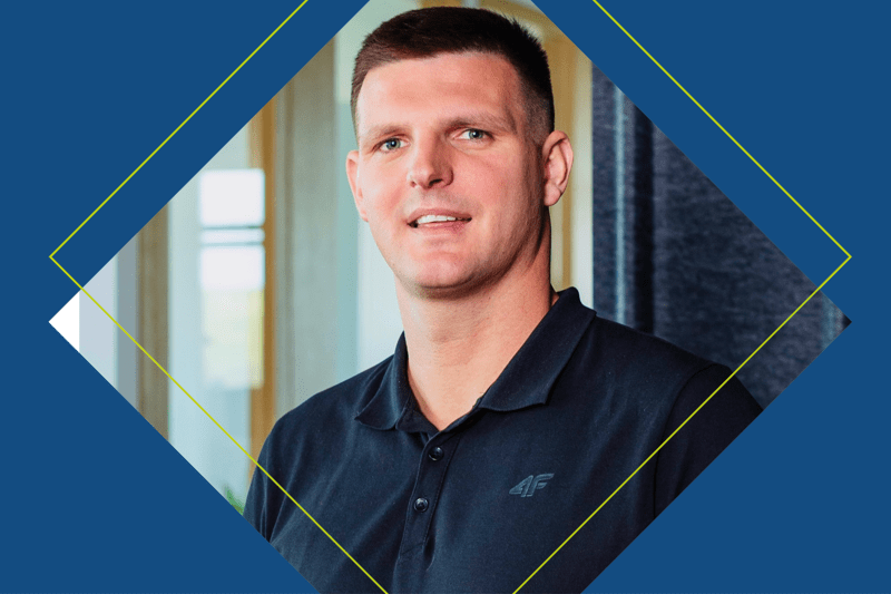 JUNIOR FINANCE ANALYST image