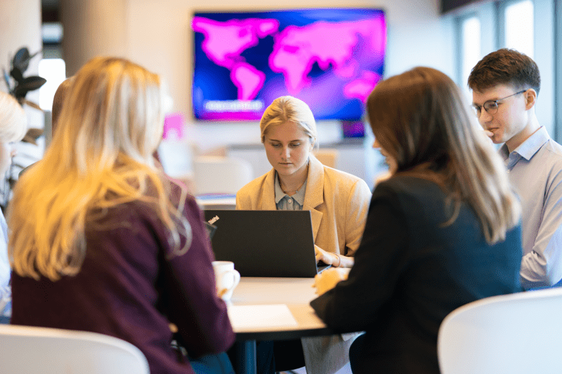 Teisininkų padėjėjas (-a) (TEISĖS STUDENTAMS) image
