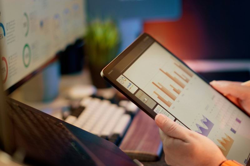Commercial Analyst image