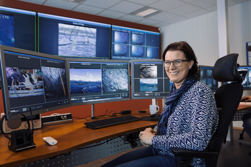 Sommerjobb - Fôring av laks og laseroppfølging image