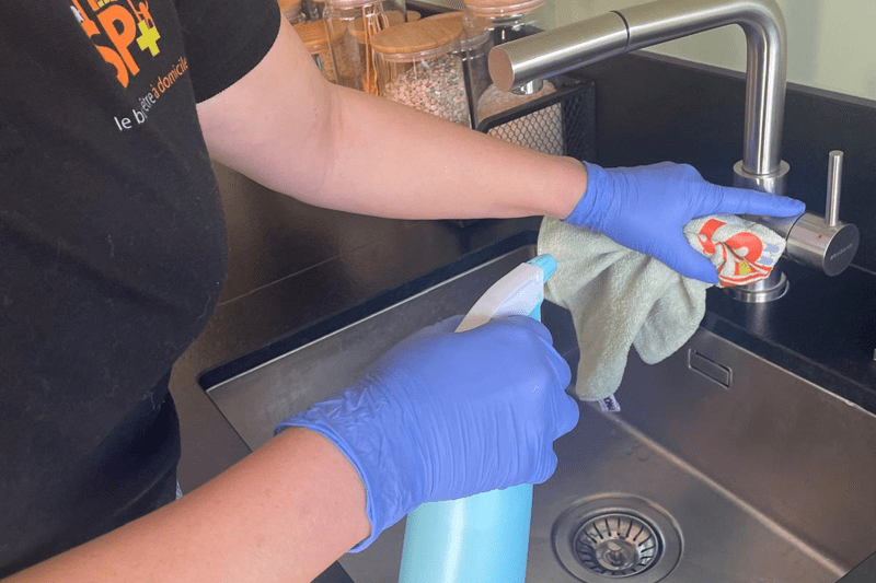 Agent d'entretien à domicile H/F image