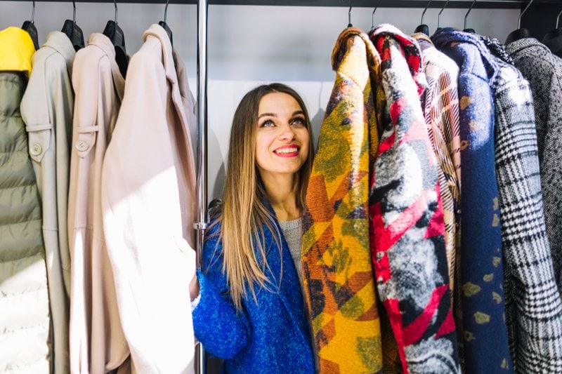 Shop Assistant image
