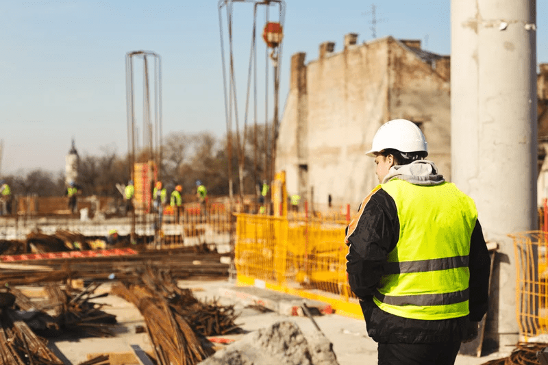 Työhön osallistuva työnjohtaja, Siilitech Oy image