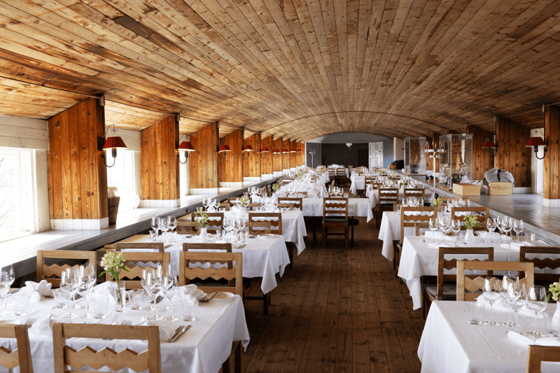 Osa-aikaisia tarjoilijoita Särkänlinnaan image