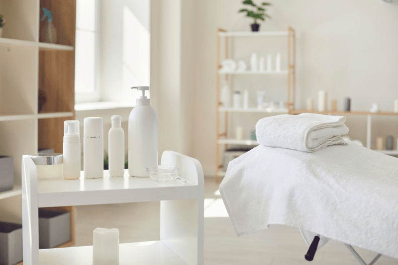 Schoonheidsspecialiste/ Beauty Expert image