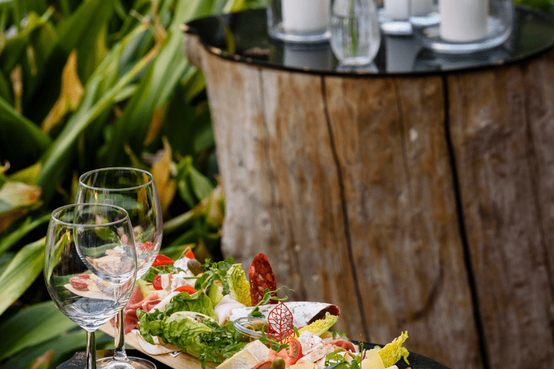 Hôte de table du soir - Serveur - Serveuse - (F/H/NB) image