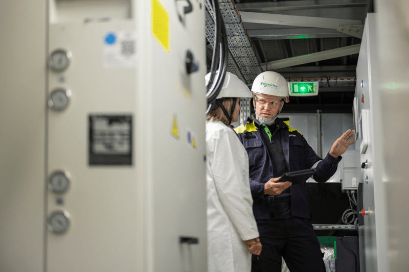 Schneider Electric søger servicespecialist til service af UPS-anlæg image