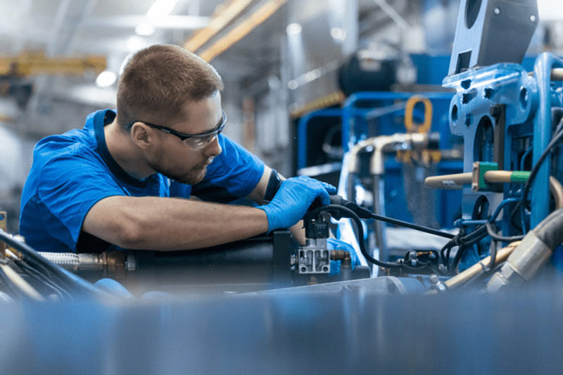 Kesätyöpaikat lentokone- ja helikopteriasennus image