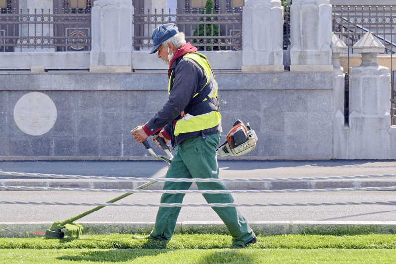 Säsongsarbete som parkarbetare sökes på heltid i Eskilstuna image