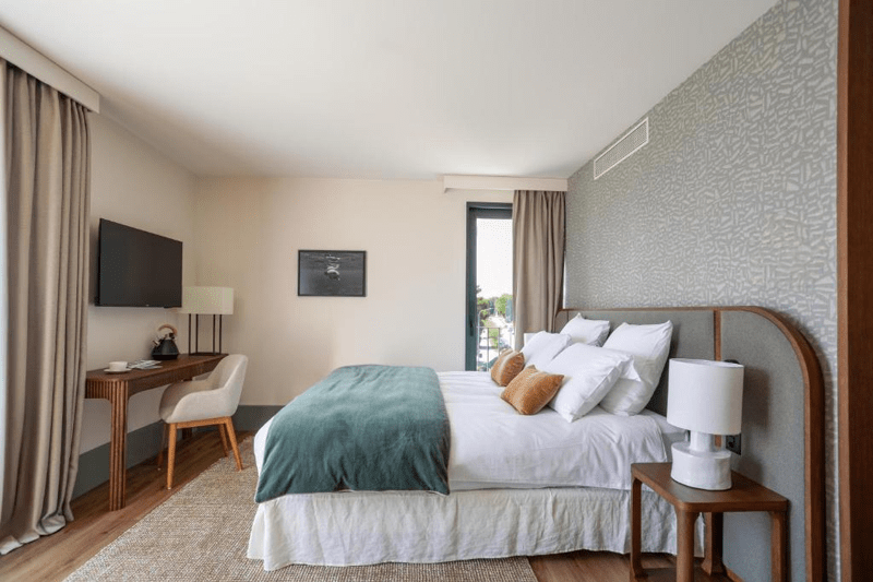 Valet/Femme de Chambre à 50% image