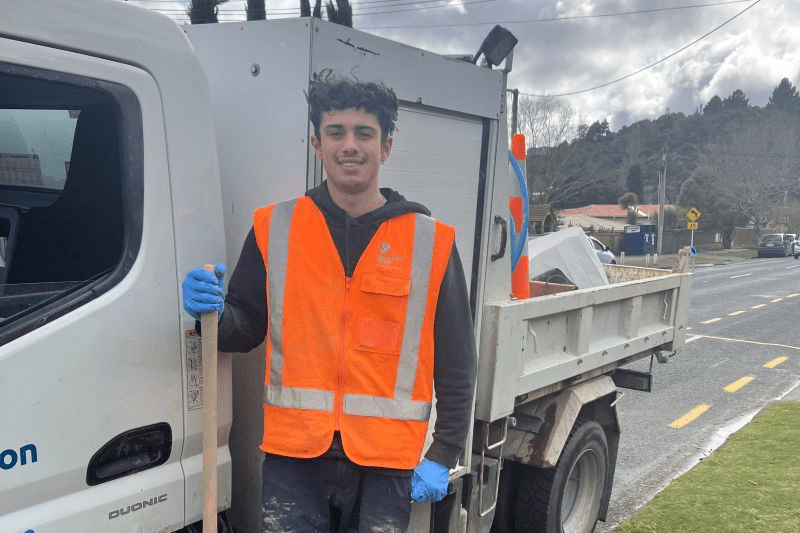 Serviceperson Drainage image