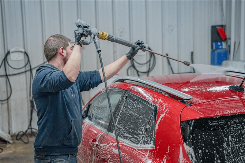 PREPARATEUR AUTOMOBILE SAV H/F image