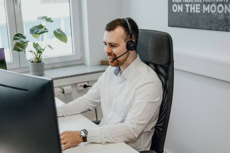 Customer Service Advisor image