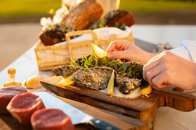 Food and Beverage Assistant image