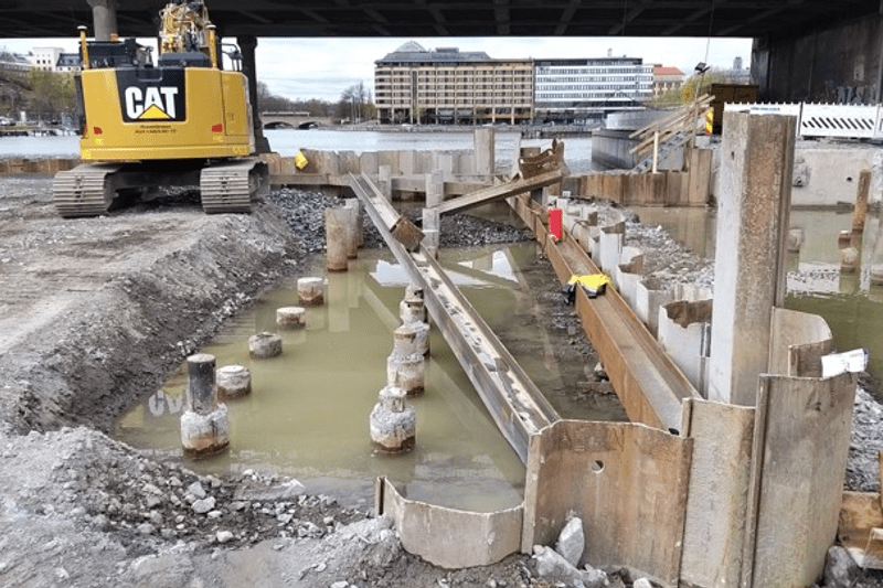Valvoja infrakentamiseen (satama- ja vesirakentaminen) image