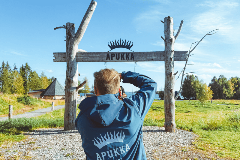 PHOTOGRAPHER image