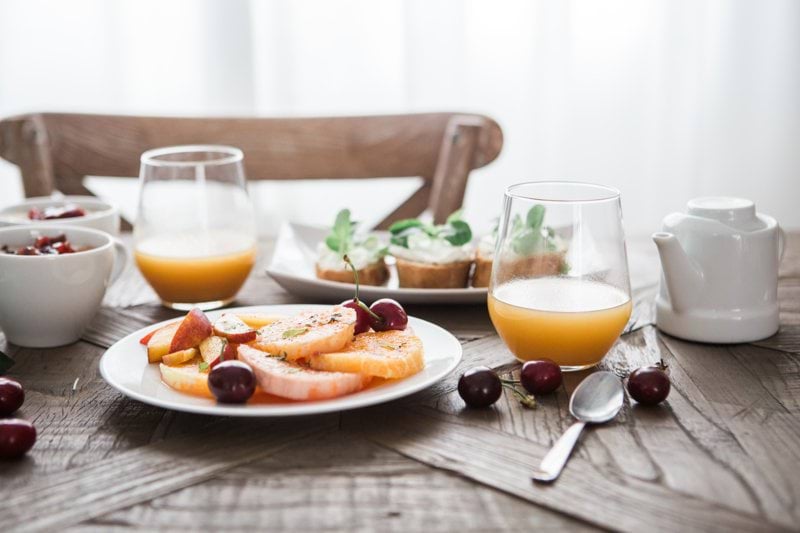 Frukostvärdinna image