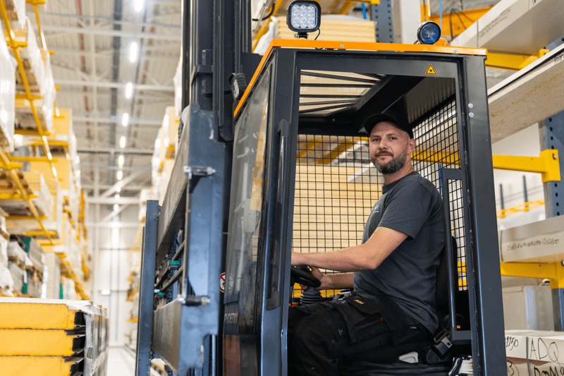 Logistiek Medewerker image