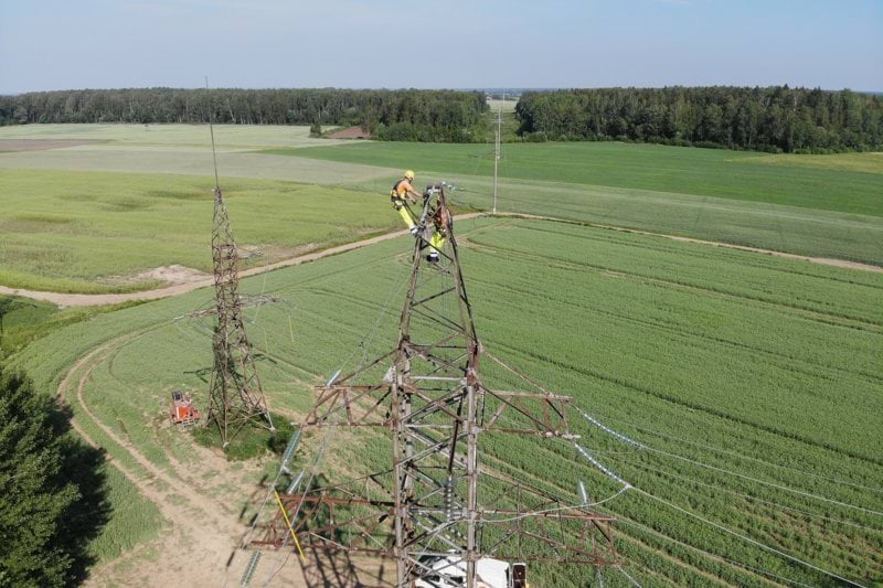 Augstkāpējs/-a augstsprieguma gaisvadu elektropārvades līniju izbūves darbiem ārzemēs (Zviedrijā un Vācijā) image