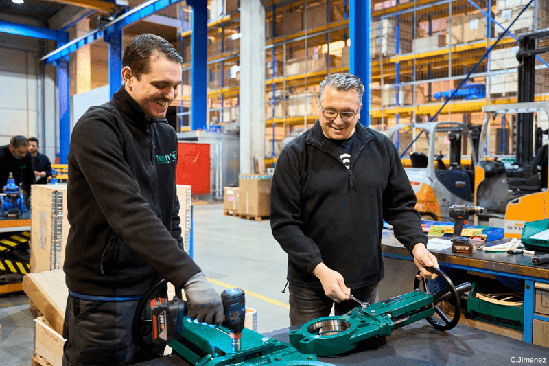 Monteur-Assembleur image