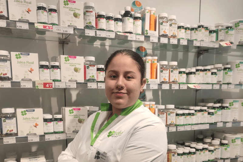 Estudiante Grado Farmacia - Paseo de Extremadura image