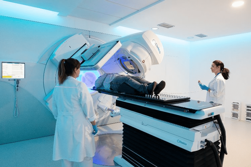 Facultativo/a especialista en Oncología Radioterápica image