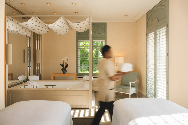 Spa Therapeut image