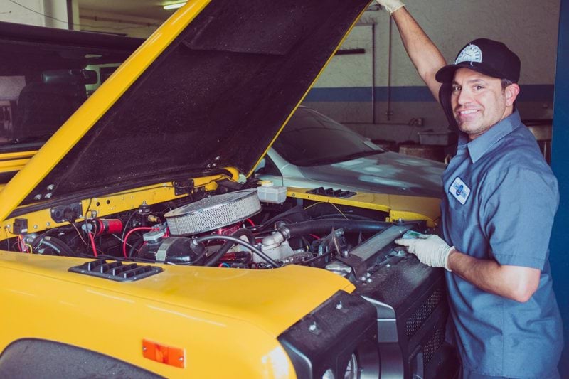 Online-Nachhilfelehrer:in für Mechanik (m/w/d) | Remote & Teilzeit image