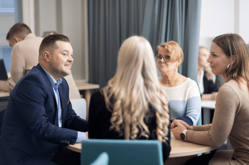 Business Advisor image