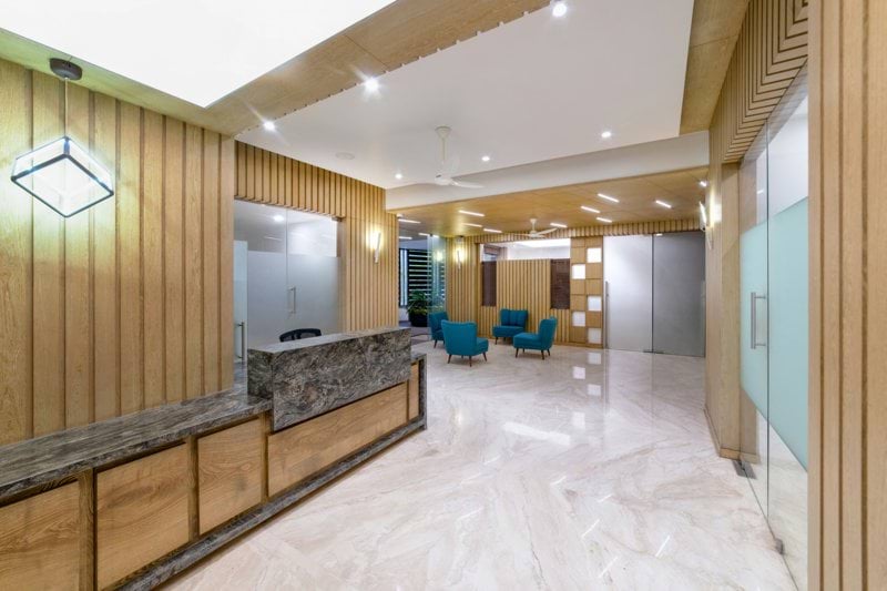 Recepcionist image