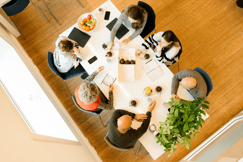 Onderwijskundig adviseur Basisvaardigheden met expertise in rekenen image