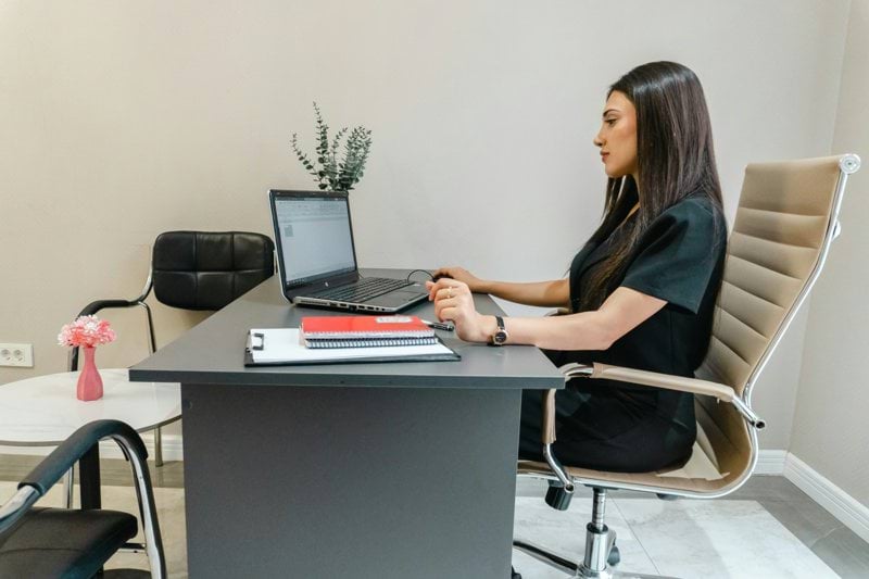 Administrativo/a image