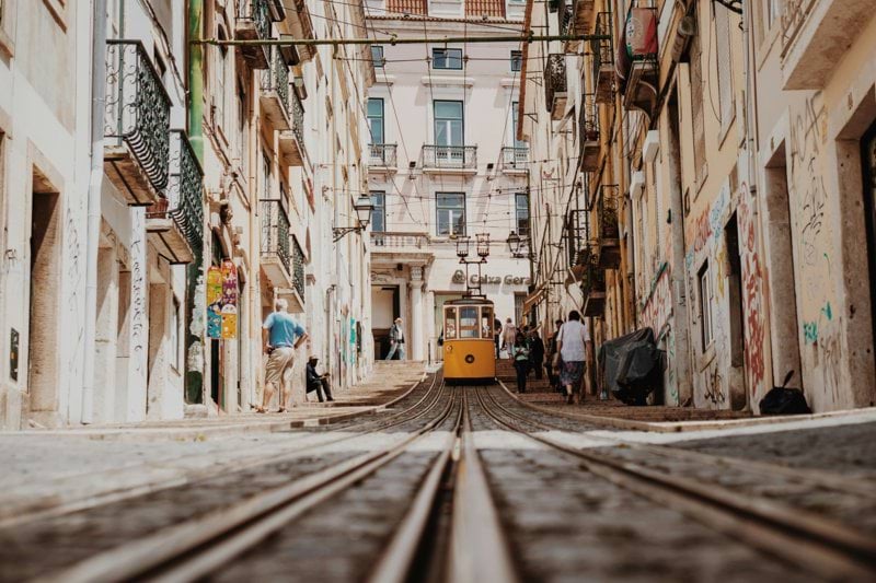 Finnish Customer Tech Support in Lisbon image
