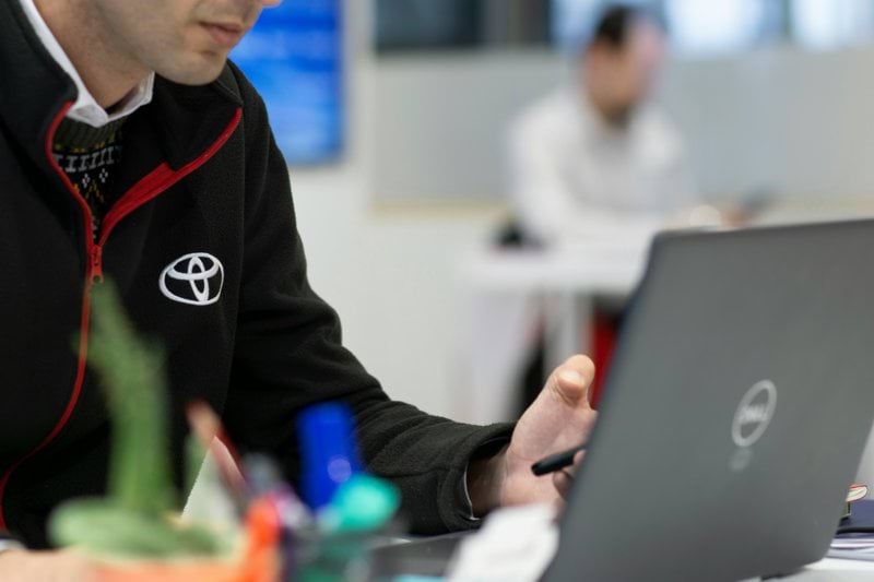 Techniciens automobile H/F image
