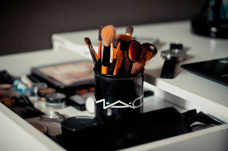 Make up specialist - MAC Cosmetics image